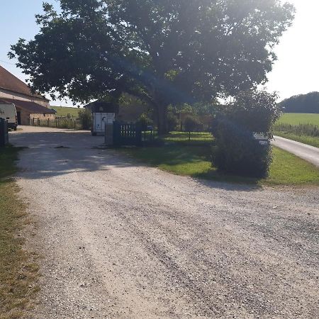 Ferme Des Champs Hotel Vrecourt Exterior photo