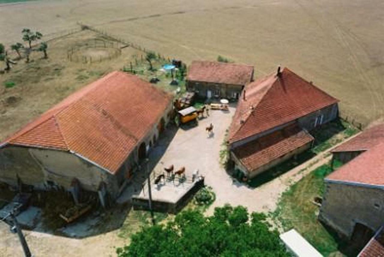 Ferme Des Champs Hotel Vrecourt Exterior photo